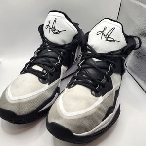 Nike Kyrie Infinity Shoes